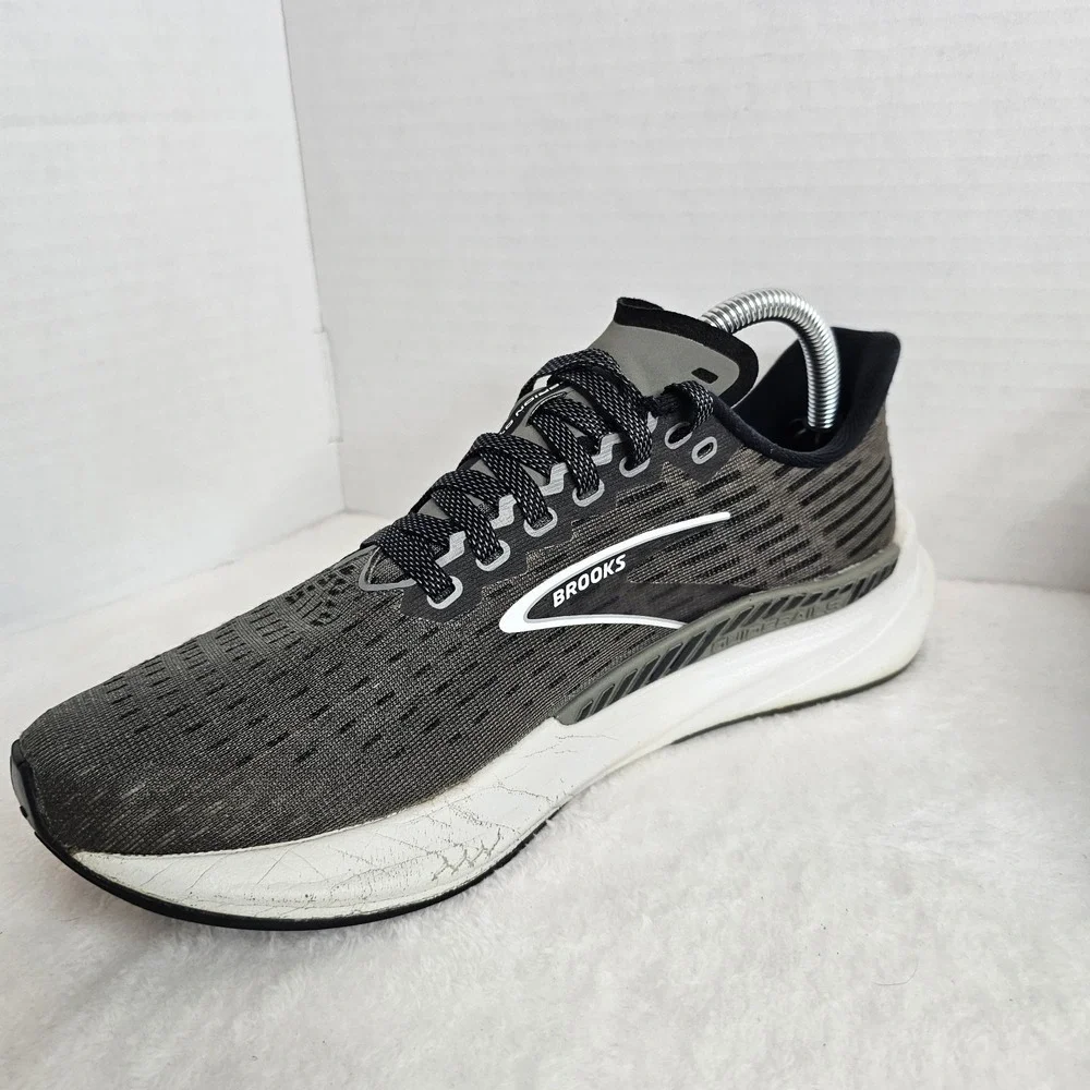 Women's Brooks Hyperion GTS, Gunmetal/Black/White,Size 9 B Medium US